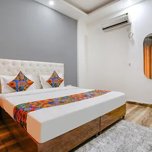 Fabhotel Sky Rise 3*, Gurgaon India